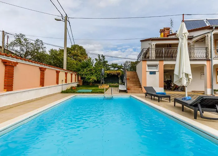 Sascha In Nyaraló *